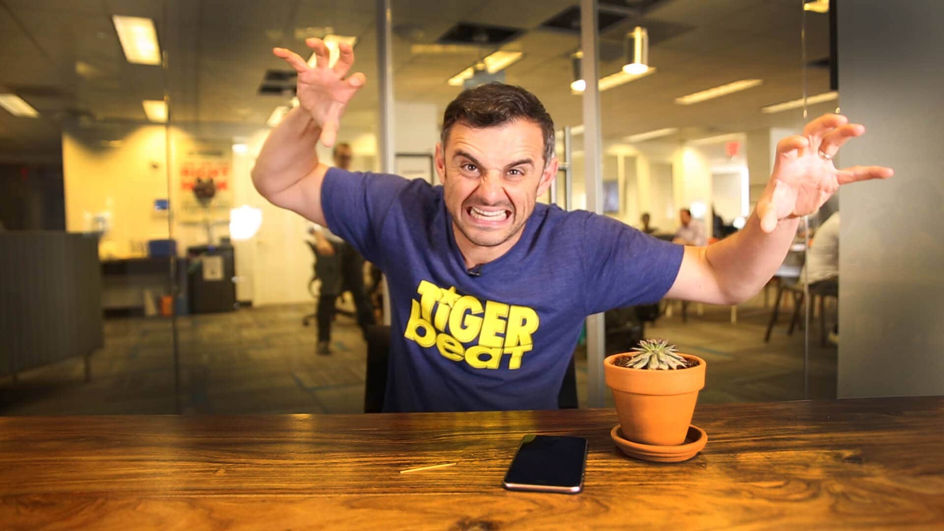 #AskGaryVee Episode 141: How to Raise Money for Your College Club