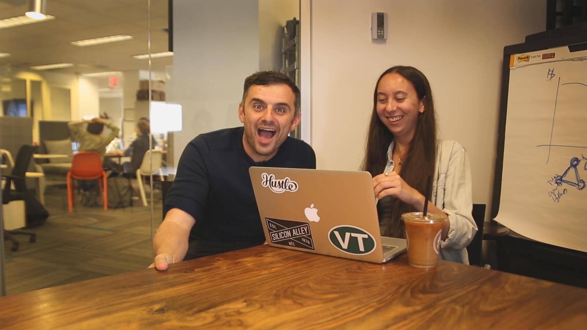 #AskGaryVee Episode 152: Competing with Elon Musk & Hulu Subscriptions