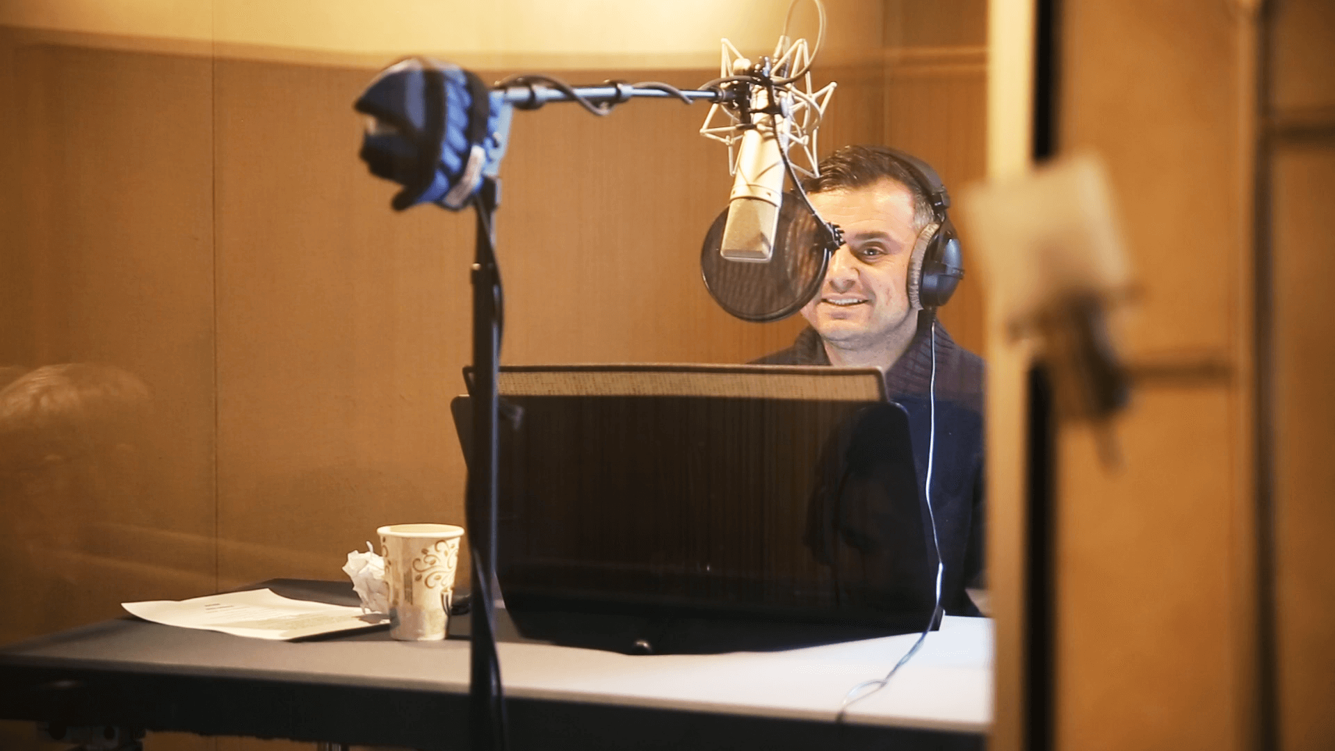 DailyVee 007: Going Off-Script On My Audiobook